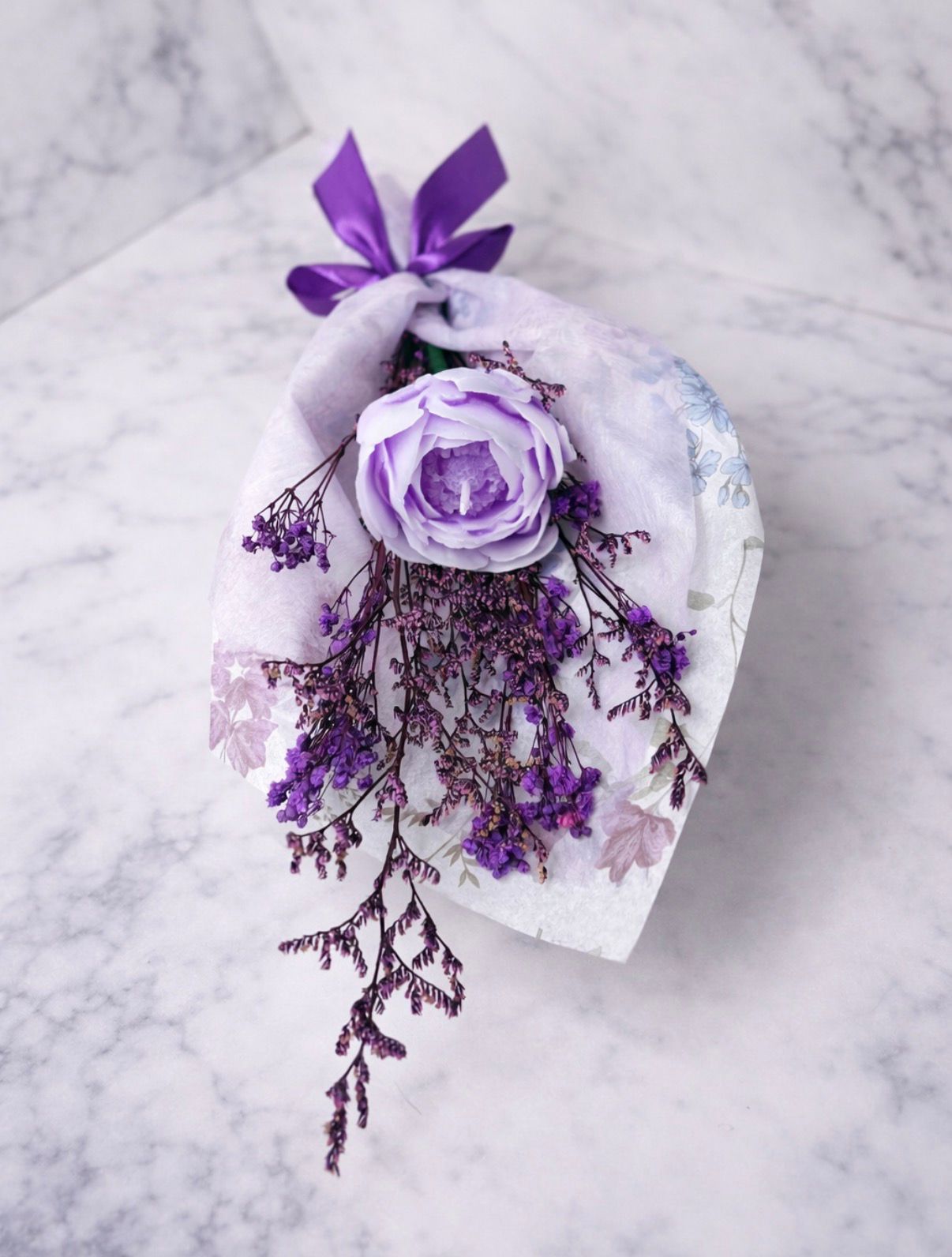 Einzelne Kerzenblumen